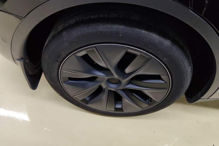 Used Tesla Model Y 2023 Rear-Wheel-Drive Version