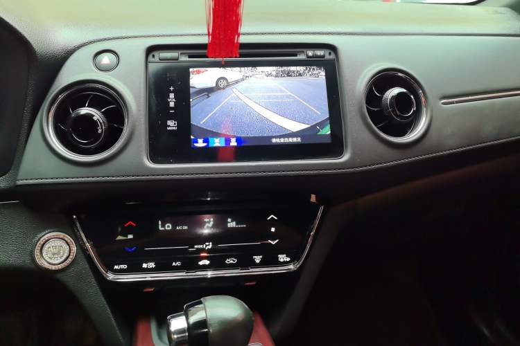 Used Honda XR-V 2015 1.8L VTi CVT Luxury Edition Audio And AC Panel