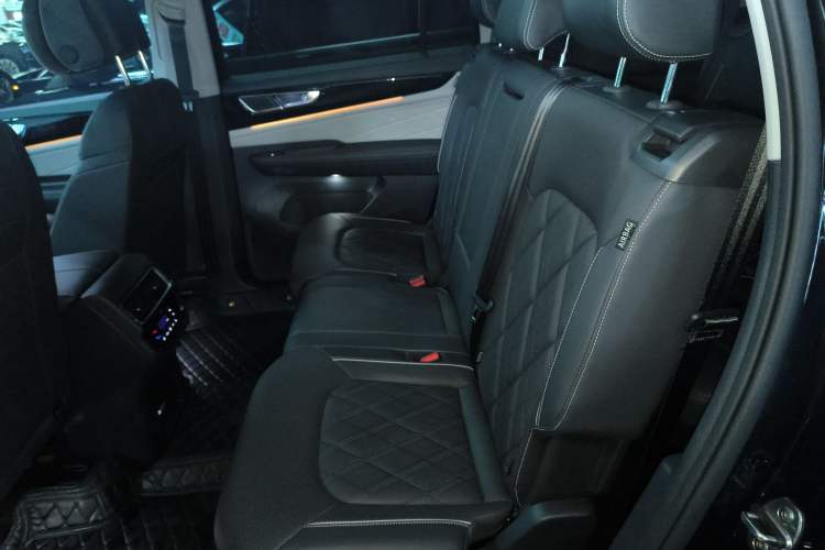 Used Volkswagen Teramont 2024 380TSI Four-Wheel Drive Prestige Luxury Edition Left Rear Seat