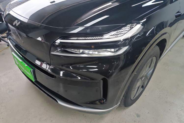 Used ONVO Luxeed L90 2025 Model—Max Six-Seater Version
