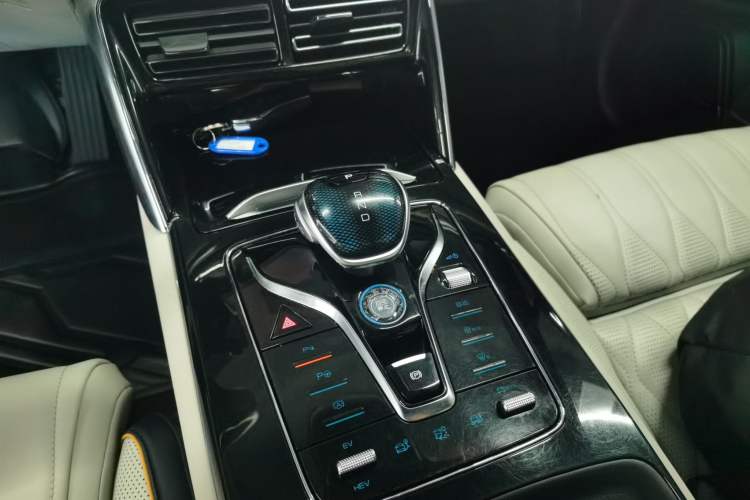 Used BYD Tang New Energy 2022 DM-p 215KM Four-Wheel Drive Flagship Model Gear Lever