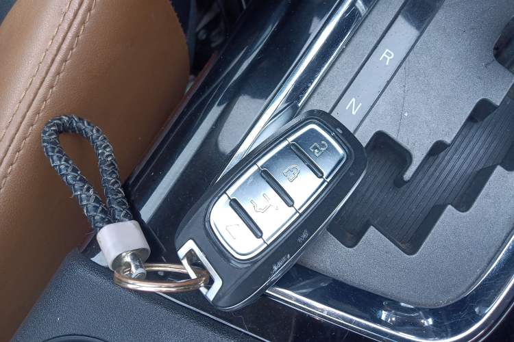 Used Soueast DX7 2017 1.5T Automatic Glory Edition Vehicle Key