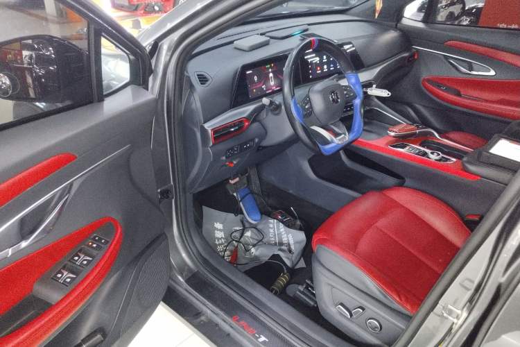 Used CHANGAN UNI-T 2020 1.5T Flagship Version
