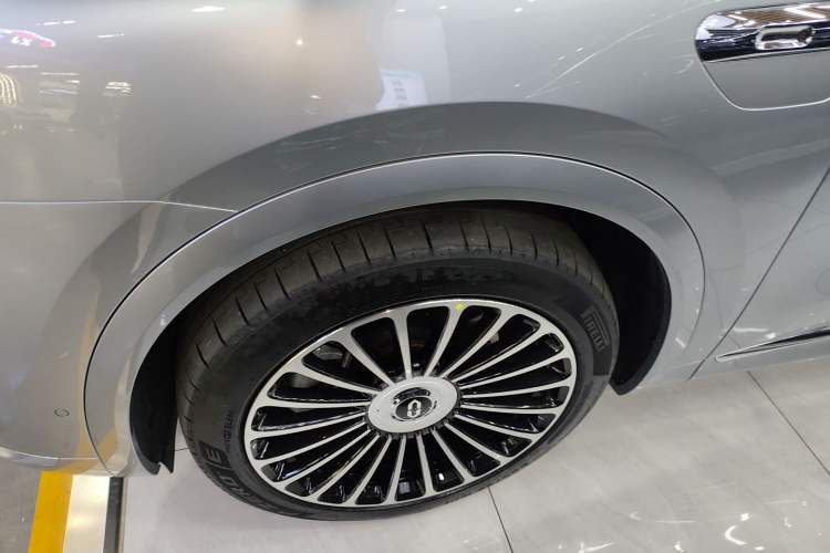 Used Hima AITO M8 2025 Extended-Range Max+ Version 53.4 kWh 6-Seater Edition
