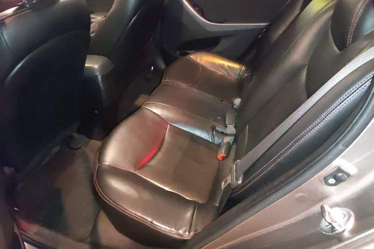 Used Hyundai Elantra (5th Generation / Langdong) 2015 1.6L Automatic Fashion Model
