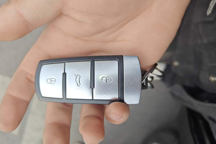 Used Volkswagen Magotan 2012 Revised 1.8TSI Luxury Version Vehicle Key