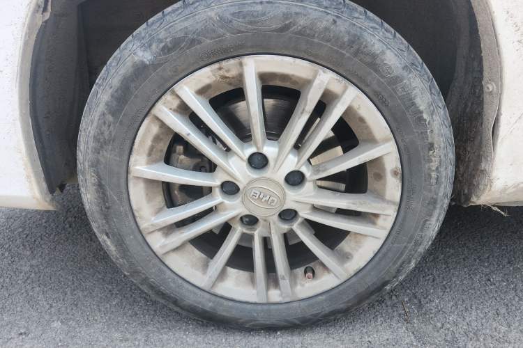 Used BYD e5 2018 450 Smart Connect Enjoyment Version