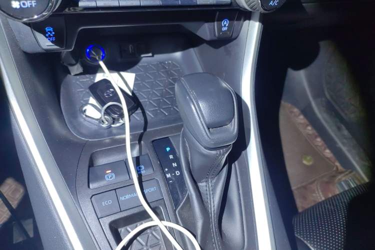 Used Toyota RAV4 2020 2.0L CVT Two-Wheel Drive Fashion Edition