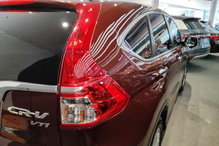 Used Honda CR-V 2015 2.4L two-wheel drive luxury version
