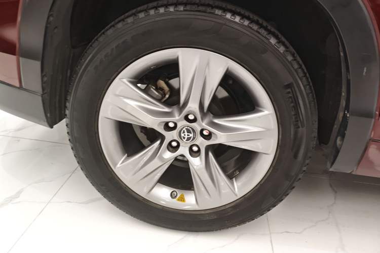 Used Toyota Highlander 2015 2.0T Two-Wheel Drive Luxury Edition 7 Seats
