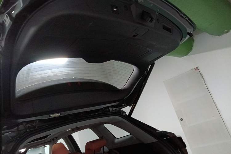 Used CHANGAN CS75 PLUS 2023 3rd Generation 2.0T Automatic Prestige Version Trunk