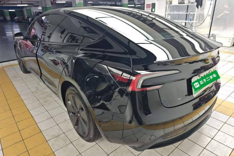 Used Tesla Model 3 2023 Rear-Wheel-Drive Version

