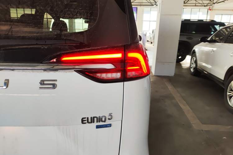 Used SAIC MAXUS EUNIQ 5 2020 1.3T PLUG-IN Elite Edition
