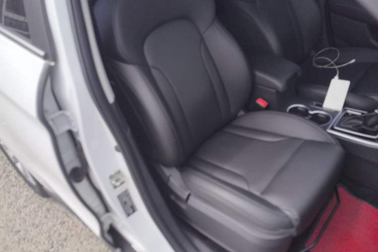 Used Haval H2 2016 Red-Label 1.5T Automatic Two-Wheel Drive Luxury Model Right Front Seat