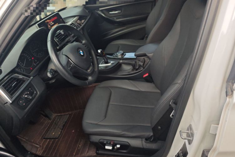 Used BMW 3 Series 2017 320Li Fashion Model Left Front Seat