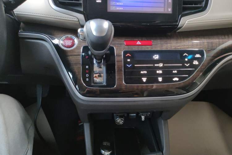 Used Honda Odyssey 2017 2.4L Luxury Edition