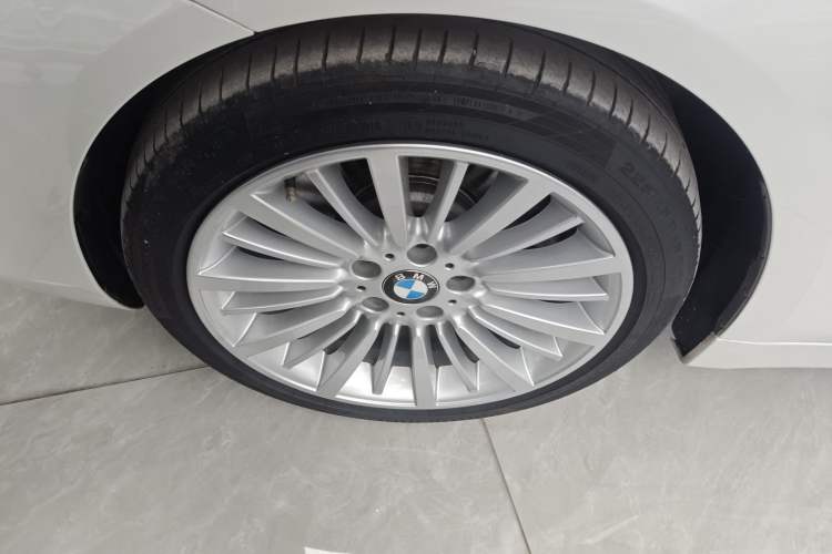 Used BMW 4 Series 2016 430i Convertible Design Package Left Front Wheel Hub