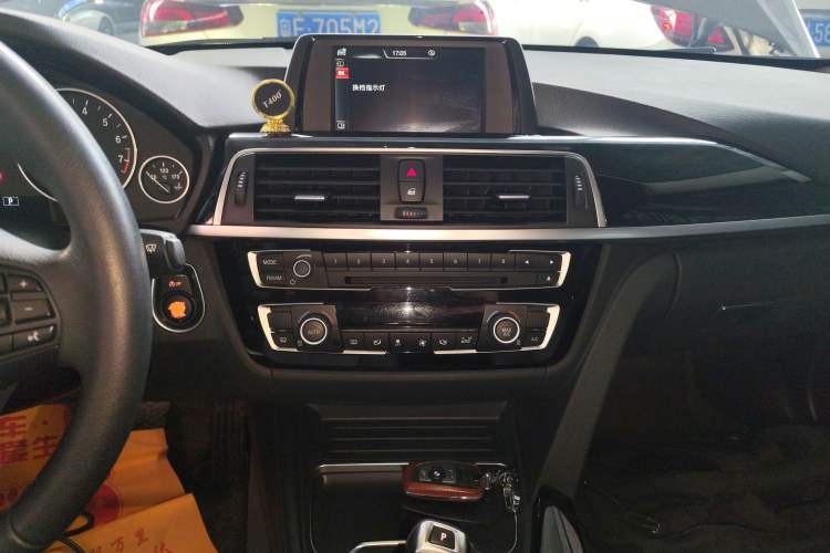 Used BMW 3 Series 2017 320Li Fashion Model
