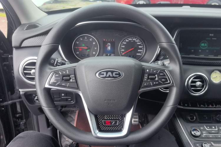 Used JAC Group Refine S7 2018 Super Edition 251T Automatic Supreme 5-Seater
