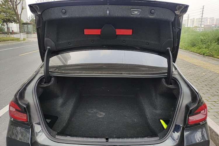 Used BMW 5 Series 2021 Facelifted 525Li M Sport Package Trunk