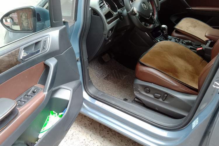 Used Volkswagen Touran 2016 Volkswagen Touran L 330TSI DSG Luxury Edition