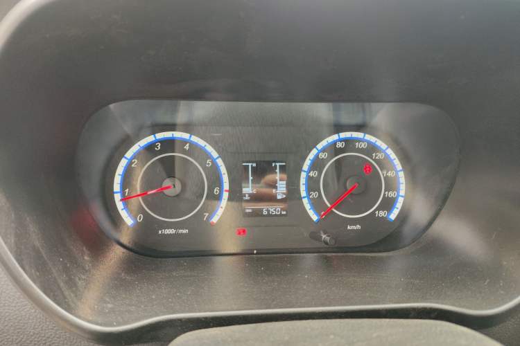 Used Chana Ruixing M60 2023 1.5L GDI Comfort-Class Passenger Vehicle 6/7 Seats