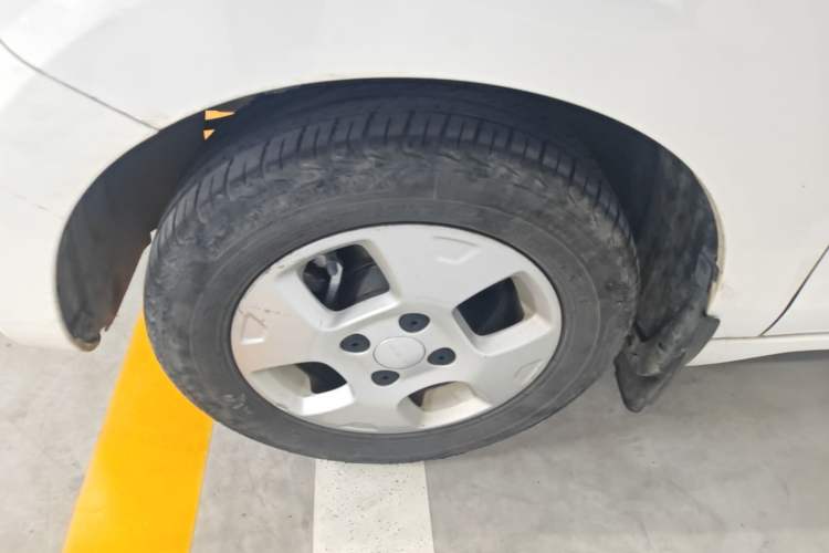 Used Roewe Clever 2021 302 km New Four-Seater Super-Efficient Version