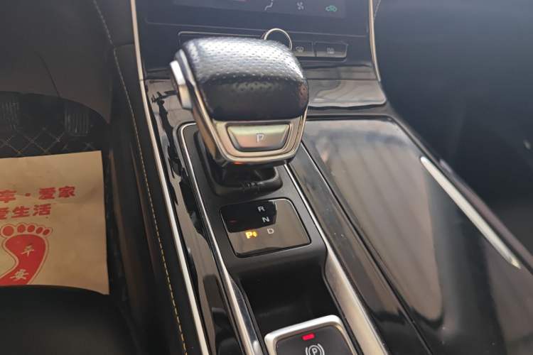 Used Roewe i6 MAX New Energy 2022 EV 500 Grand Touring Edition with Sunroof
