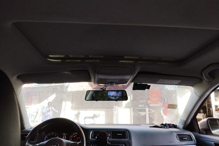 Used Volkswagen Sagitar 2014 Revised Version 1.4TSI Automatic Luxury Edition