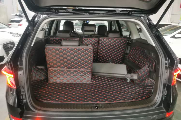 Used Skoda Kodiaq 2017 TSI330 7-Seater Two-Wheel-Drive Luxury Edition
