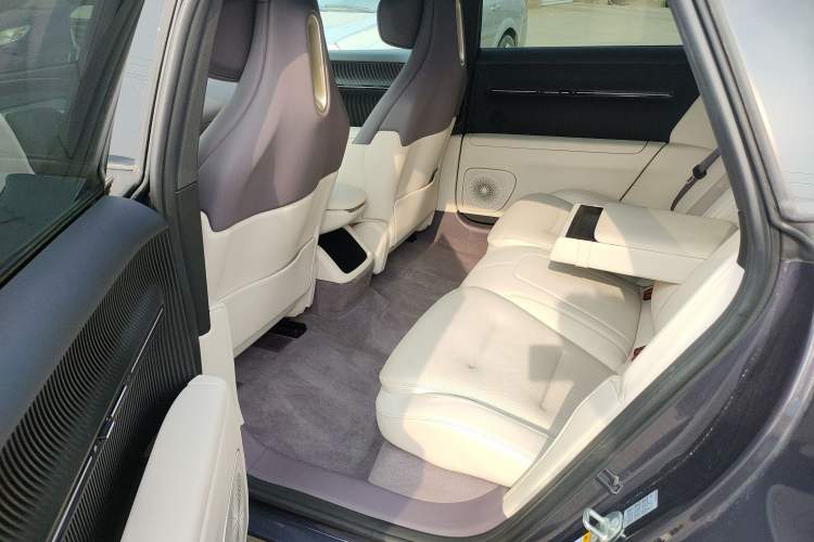 Used Avatr 12 2023 650 Three-Laser Four-Wheel Drive Performance Edition Left Rear Seat