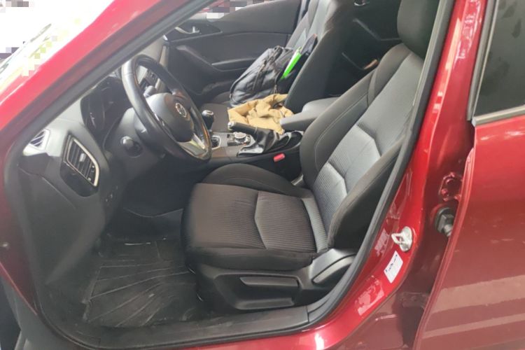 Used Mazda 3 Axela 2014 Sedan 1.5L Manual Comfort Model