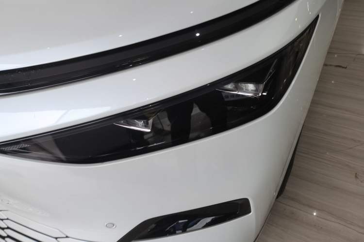 Used XPeng X9 2024 610 Long-Range Pro