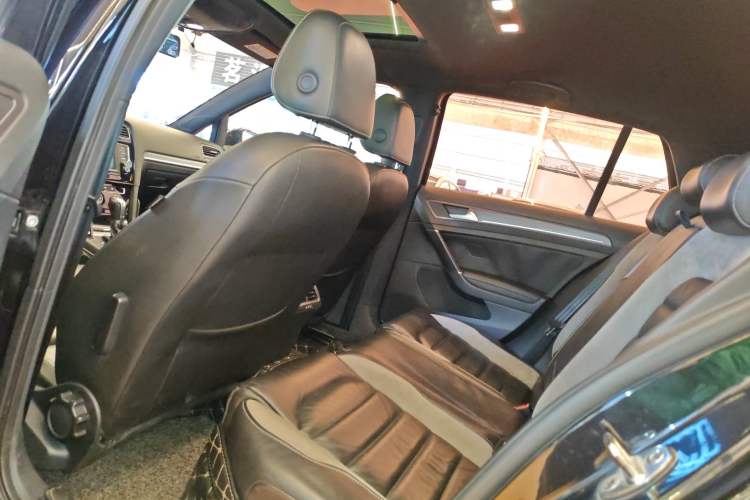 Used Volkswagen Golf 2017 280TSI Automatic R-Line Million-Vehicle Commemorative Edition