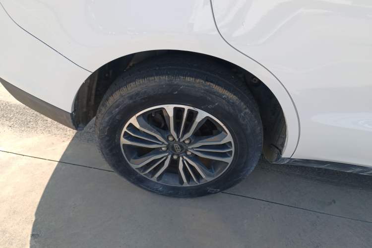 Used Geely Auto Vision X6 2016 1.8L Manual Luxury Model