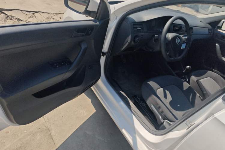 Used Volkswagen Santana 2019 1.5L Manual Fashion Edition China VI Standard Driver Seat