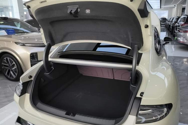 Used Xiaomi Auto SU7 2024 Rear-Drive Long-Range Intelligent Driving Version