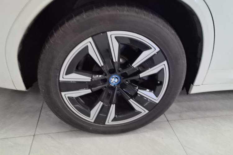 Used BMW iX3 2024 Leading Model Right Rear Wheel Hub