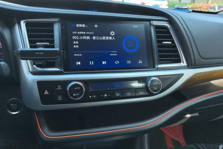 Used Toyota Highlander 2018 2.0T Four-Wheel Drive Prestige Version 7 Seats China VI Standard