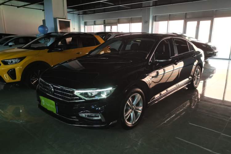 Used Volkswagen Magotan 2023 2 Million Units Limited-Edition 280TSI DSG Comfort Version