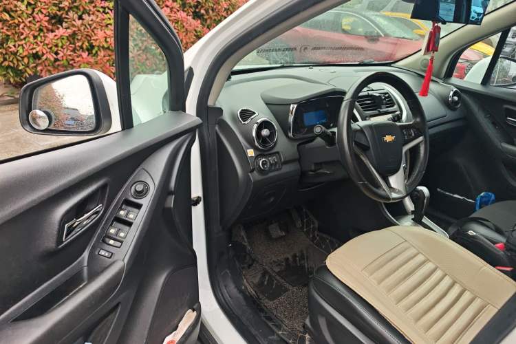 Used Chevrolet Trax 2016 1.4T Automatic Two-Wheel Drive Luxury Version Driver Seat