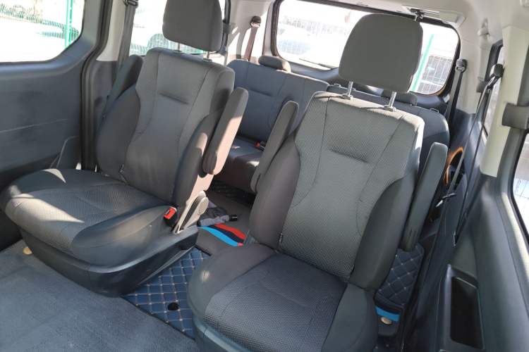 Used JAC Refine M4 2018 2.0L Manual Express Version