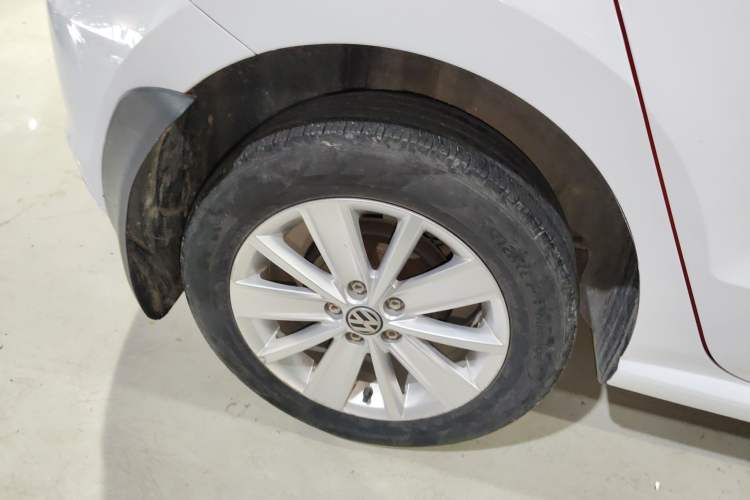 Used Volkswagen Polo 2016 1.6L Automatic Comfort Model
