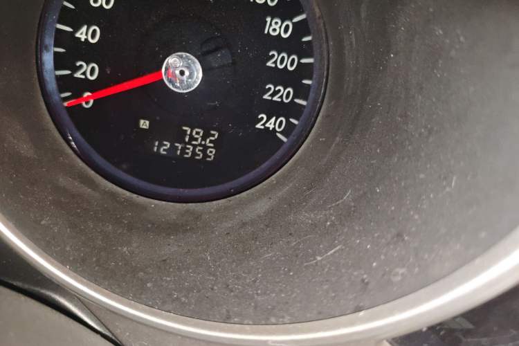 Used Subaru Tribeca 2007 3.0 Odometer Close Up