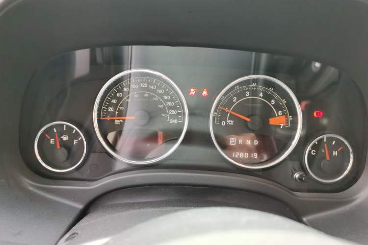 Used Jeep Compass 2014 Revised Version 2.4L Four-Wheel Drive Comfort Edition Instrument Cluster