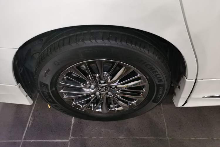 Used Toyota Alphard 2019 Dual-Engine 2.5L Luxury Edition
