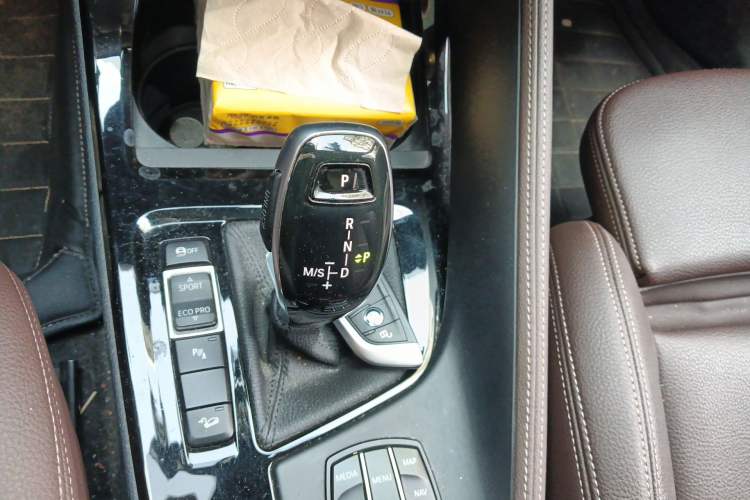 Used BMW X1 2020 xDrive25Li Luxury Edition Gear Lever