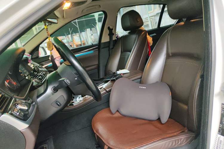 Used BMW 5 Series 2014 525Li Luxury Design Package
