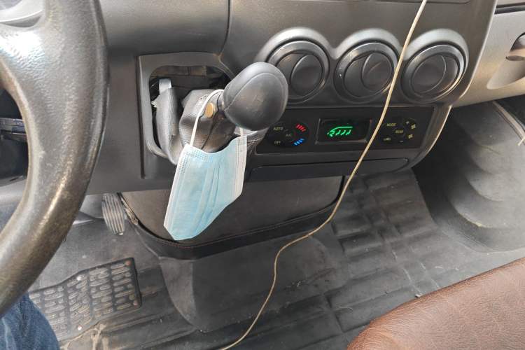 Used Iveco Power Daily 2017 2.5T Classic A37 High-Roof 7-Seater Passenger Van 47Z5 Gear Lever