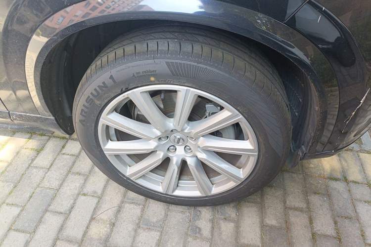 Used Volvo XC90 2019 T6 Zhiyi Edition 7-Seater China V Emission Standard
